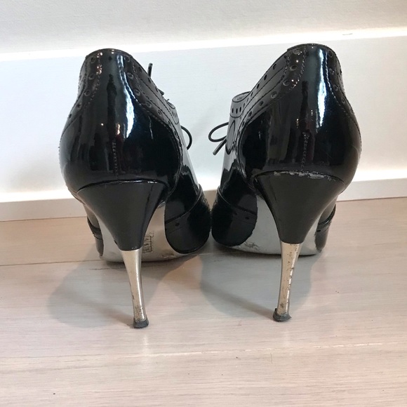 Black Patent Jessica Simpson Heeled Oxfords - 6 - Picture 4 of 5